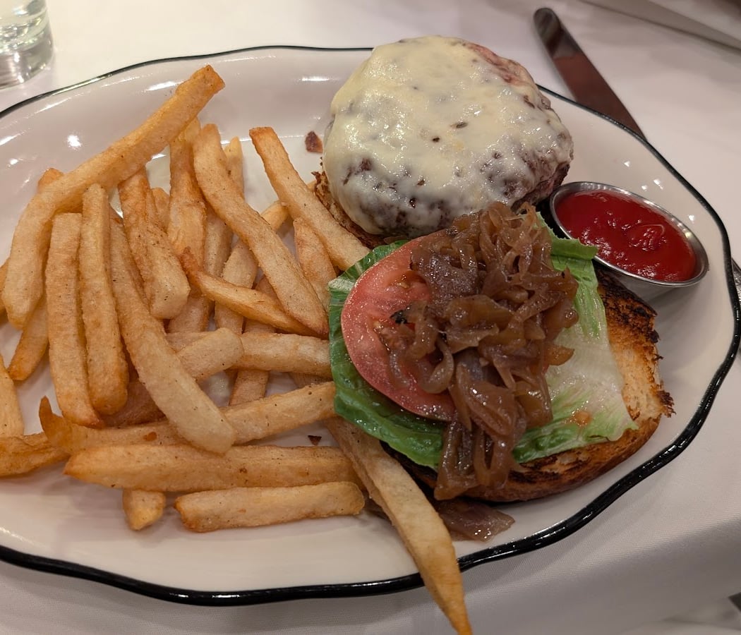 Benny John's Bar and Grill 4