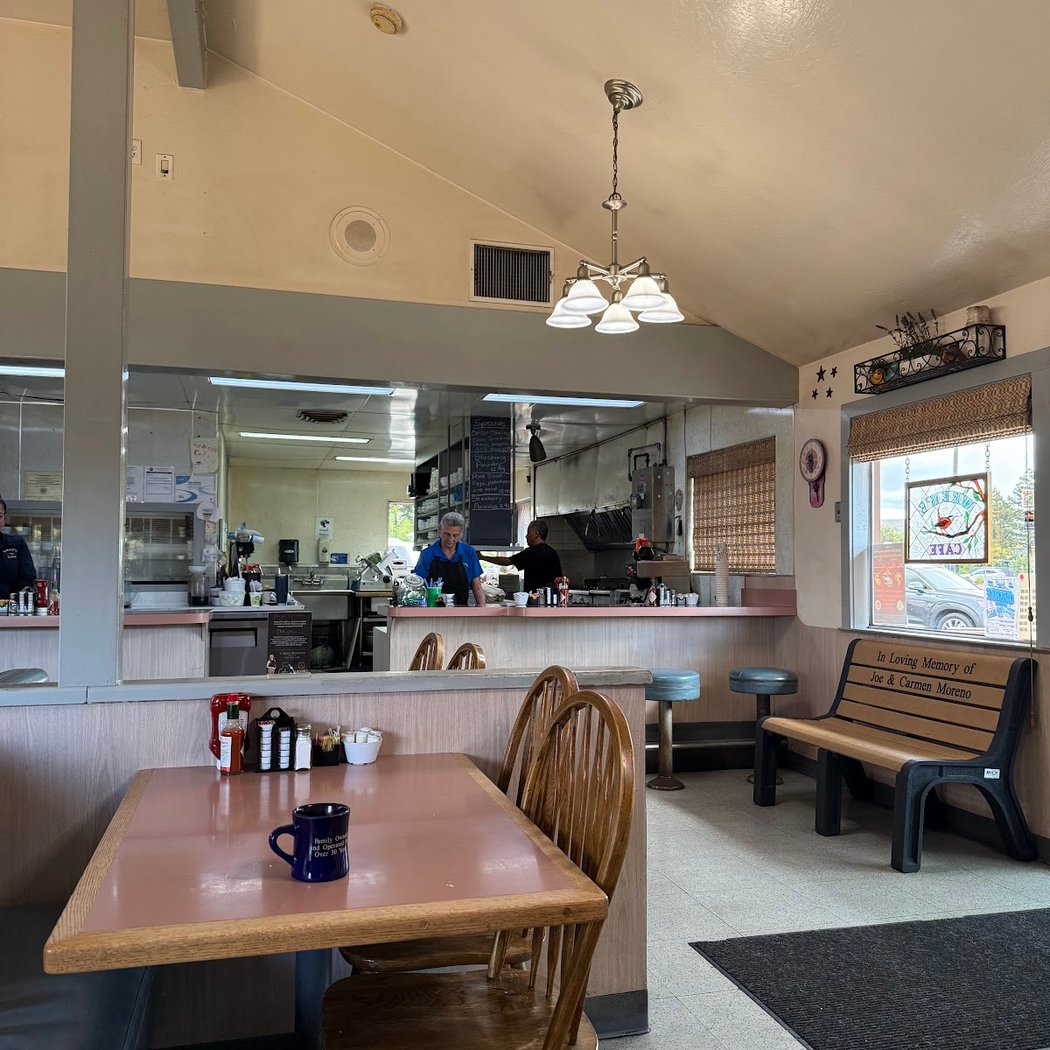 Wren's Café 2