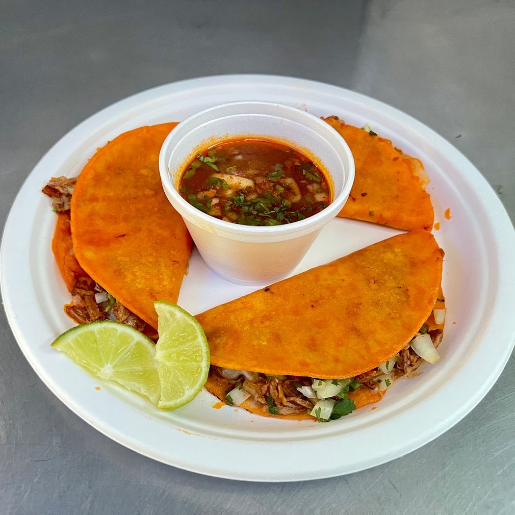 Alva's Food Truck 1