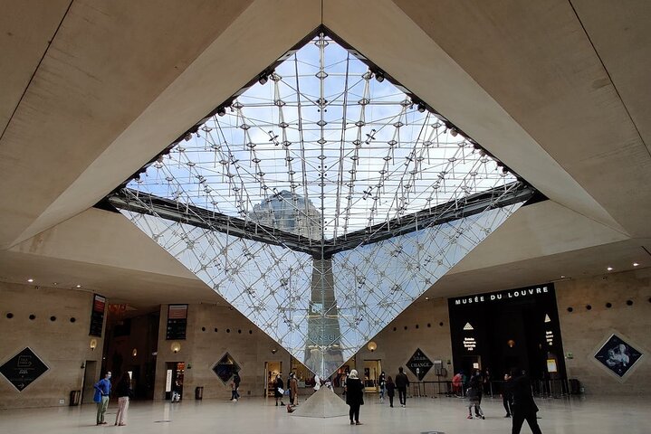 Louvre Museum Private Guided Tour 2