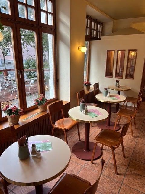 OM NOM NOM CAFÉ 2