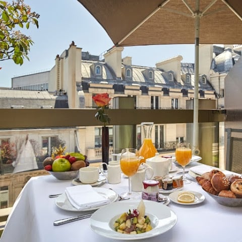 Warwick Paris 1