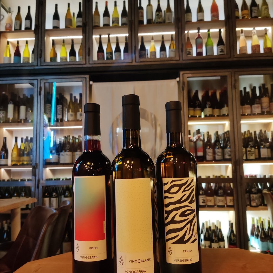 Le Petit Nakama bar 1