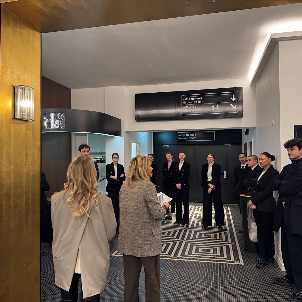 Visite guidée du Palais des congrès d’Issy 1