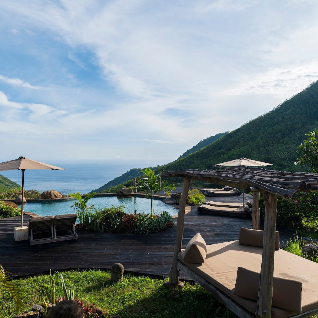 Mathis Lodge, Amed 1