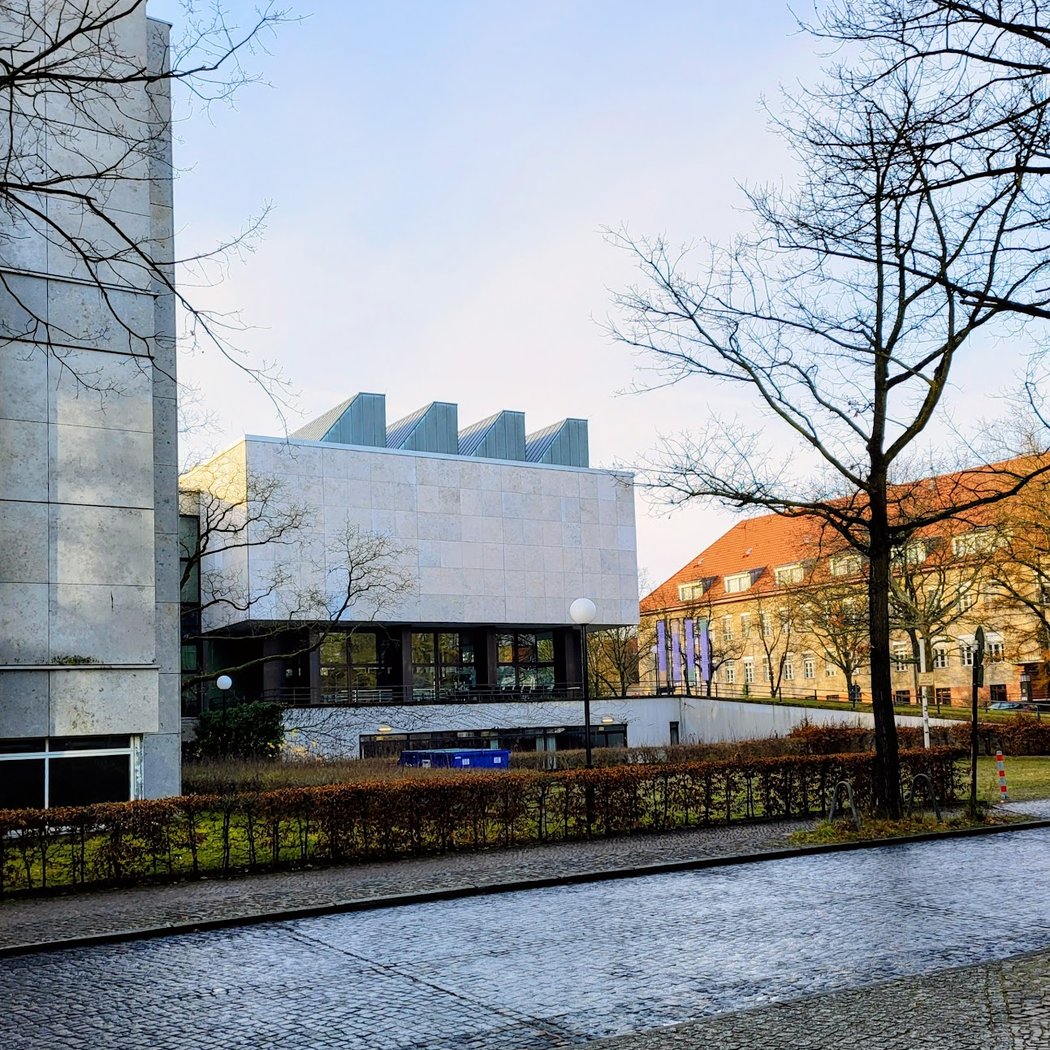 Forschungscampus Dahlem 3