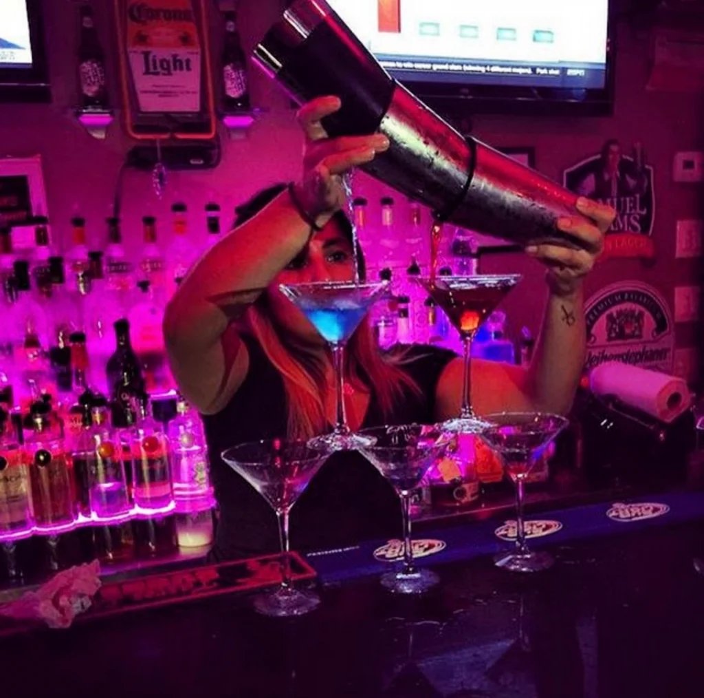 718 Grill And Bar 2