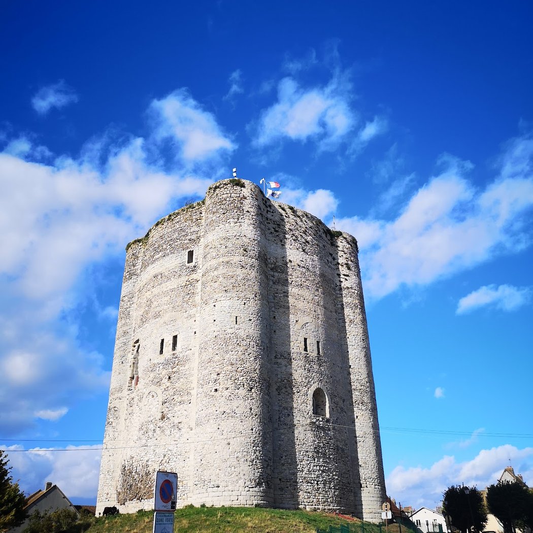 Donjon de Houdan 1