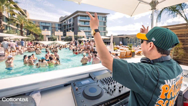 W Pool Party 3