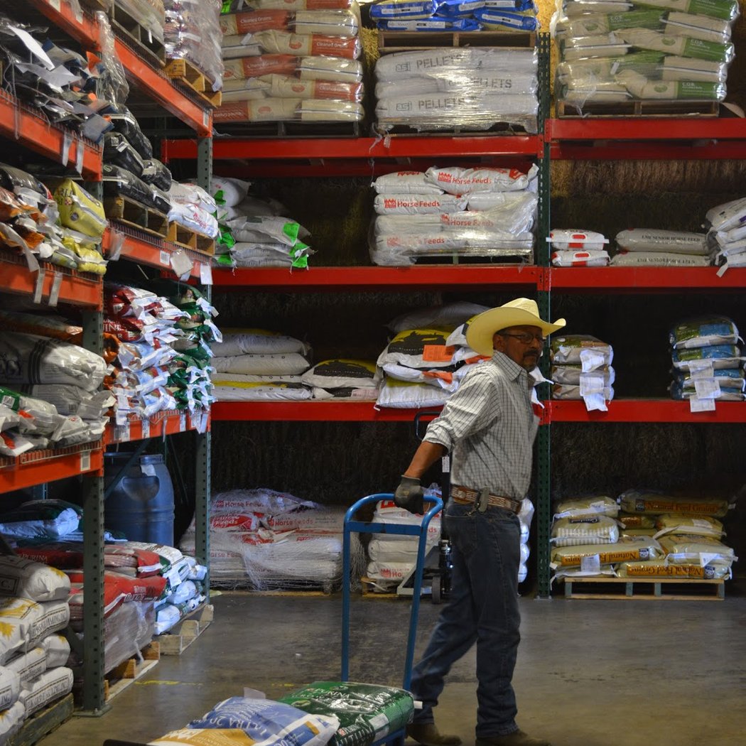 Ganado Feed & Pet Supplies 3