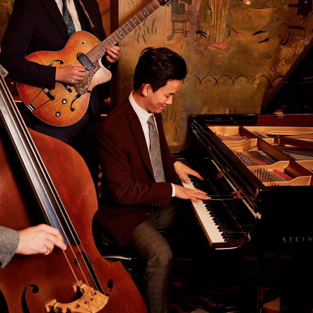 Live Music at Bemelmans Bar 1