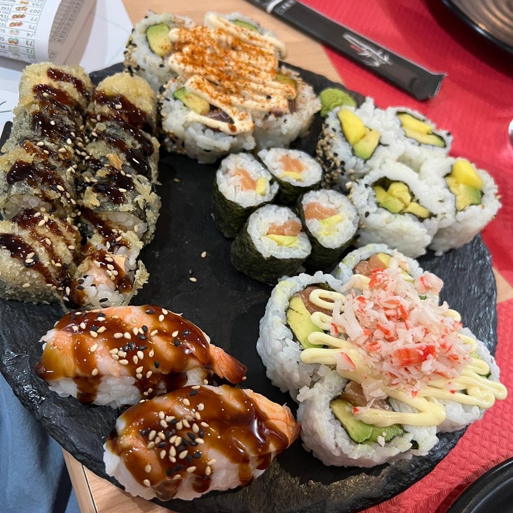 L.San Sushi Ramen Ramón y Cajal 1