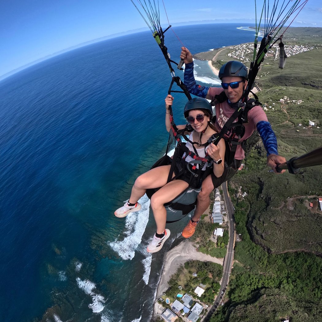 Adrenaline Paragliding - Reunion Island 1
