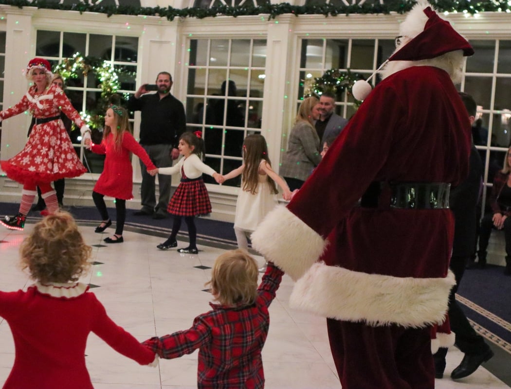 Dinner and Dancing with Santa 1