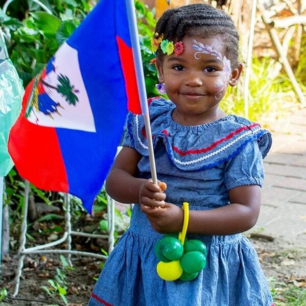 Ti Atis (Little Artists) 1