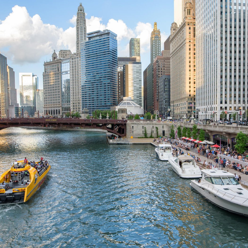 Chicago Greeter Riverwalk InstaGreeter Walk 3