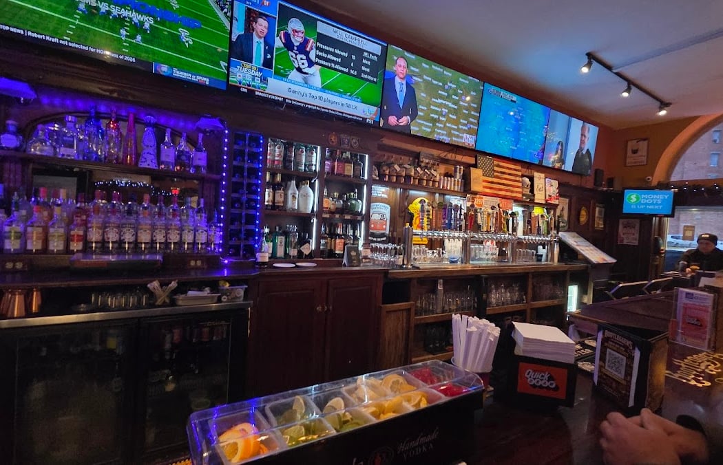 Bootlegger's on Broadway 2