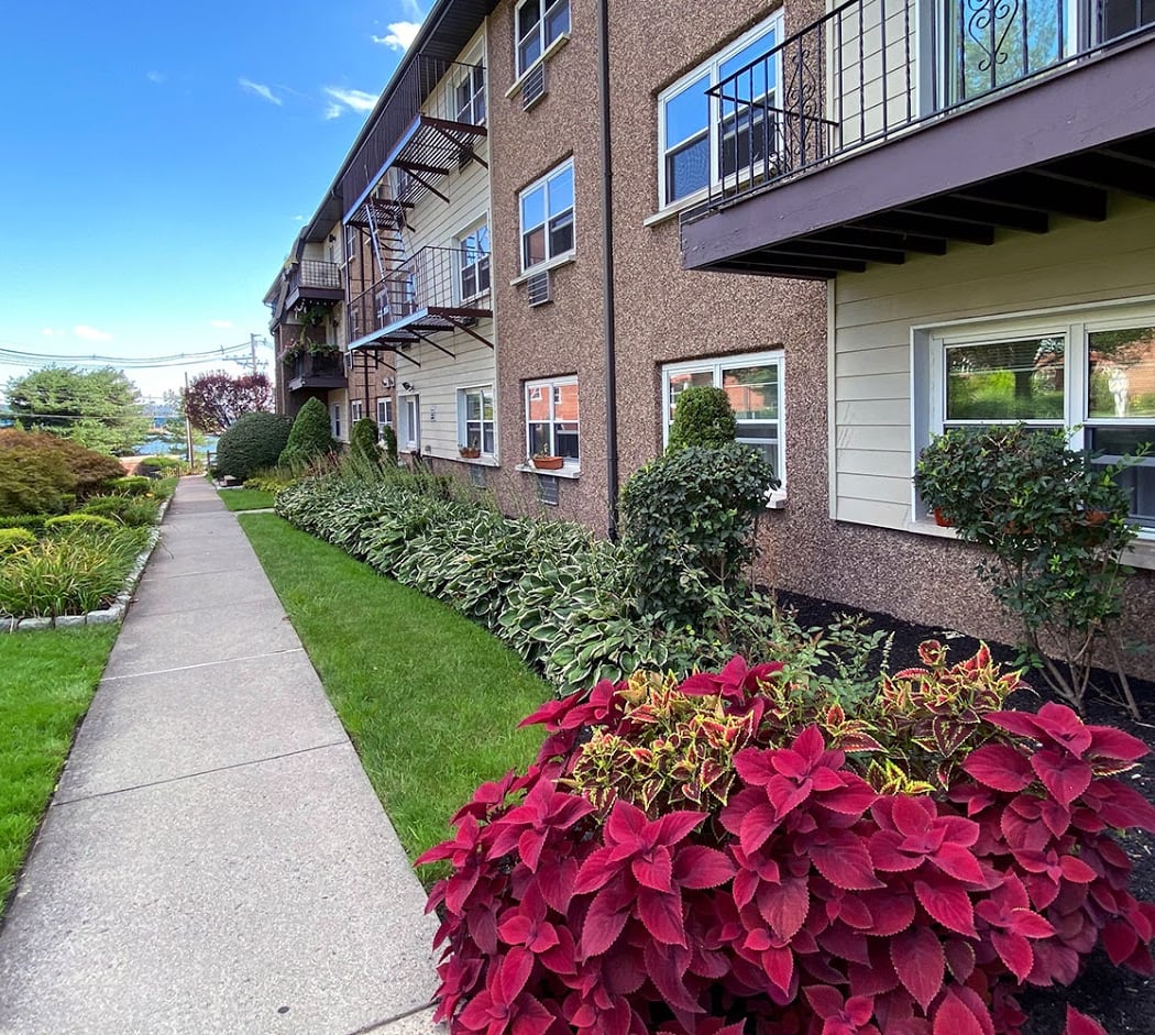 River Edge at Nyack 1