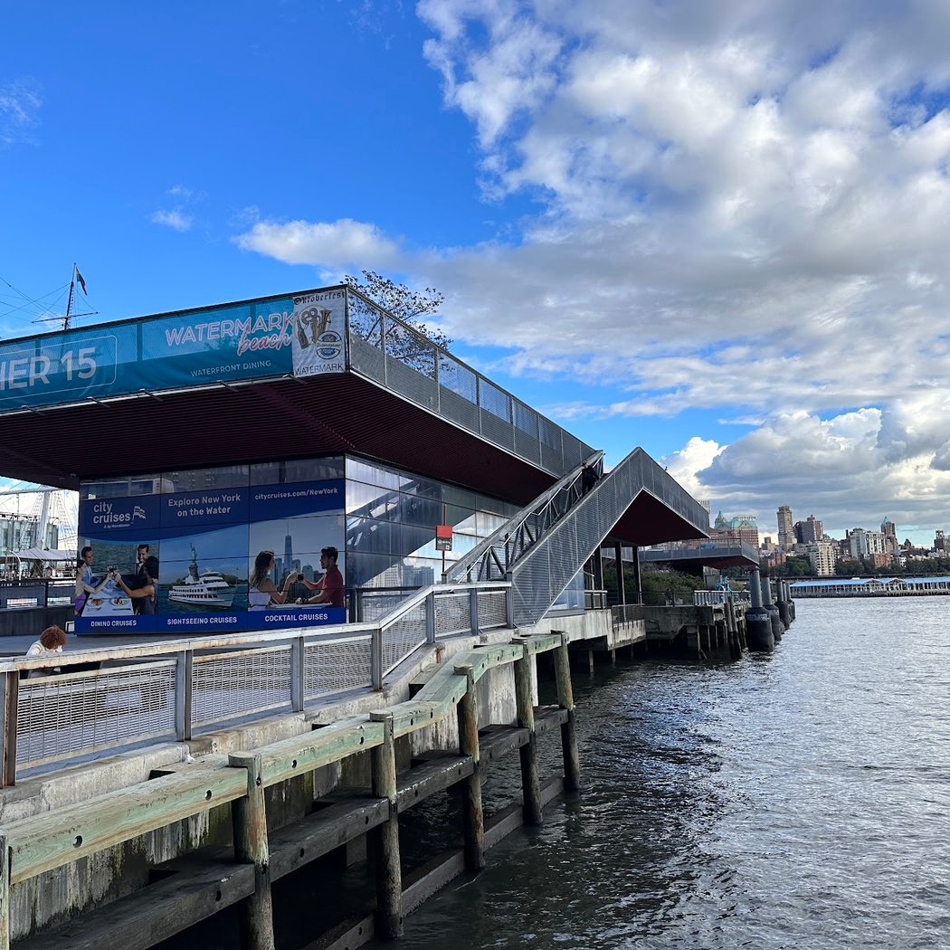 Pier 15 East River Esplanade 4