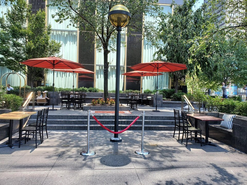 UN Plaza Grill 3