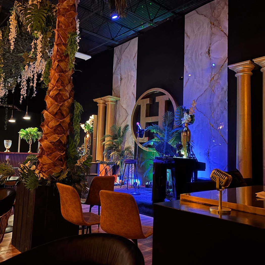 HIŶDE Jazz & Live Ent. Lounge Eatery & Wine Bar 3