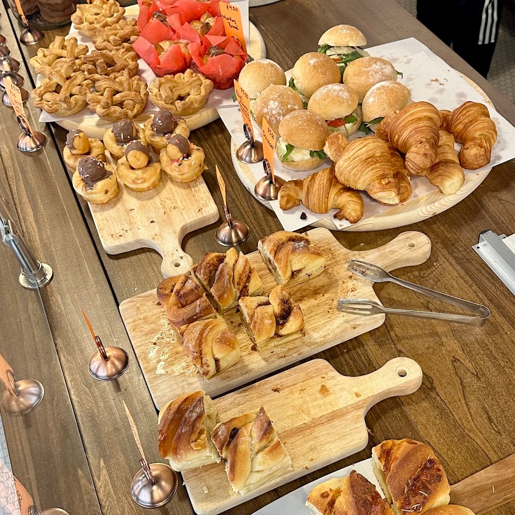 Cafe Aviva 2