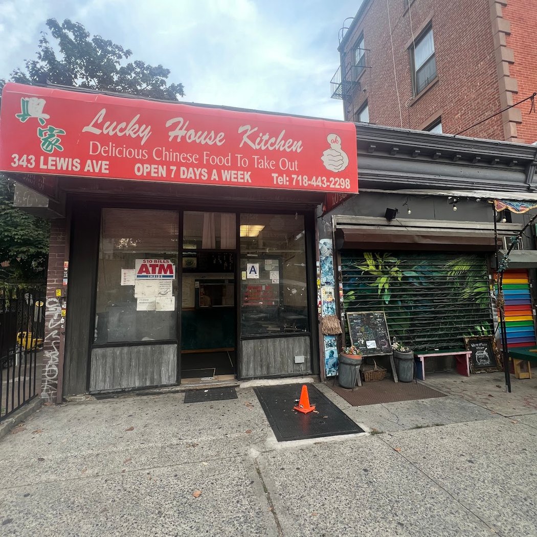Lucky House Kitchen 3