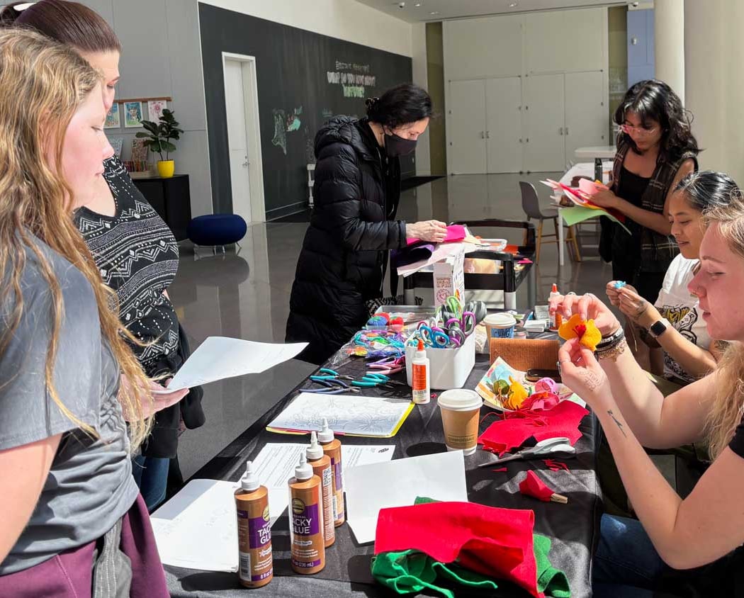 Free Art Workshop: Wreath Making 1