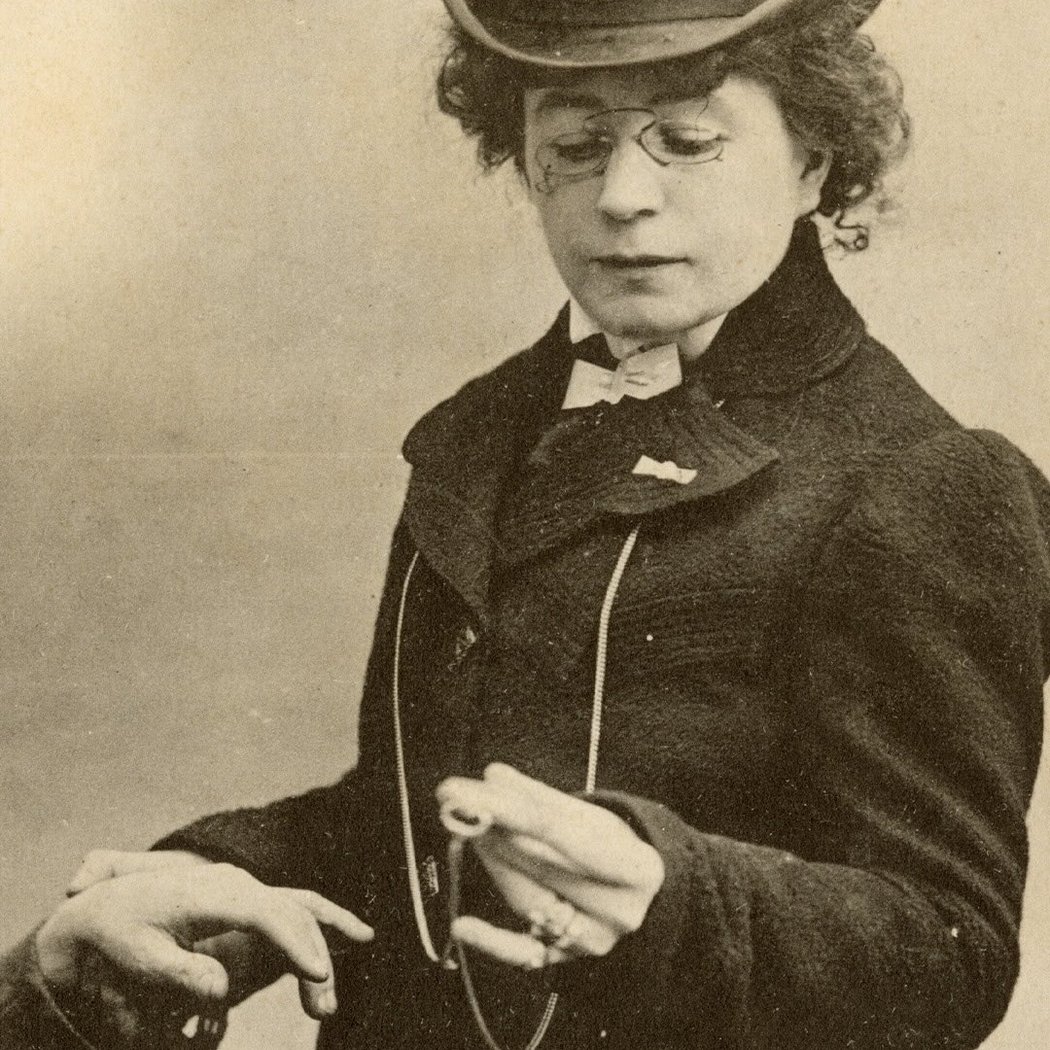 A Wardrobe of One’s Own: Dissident Femininities in the 19th Century