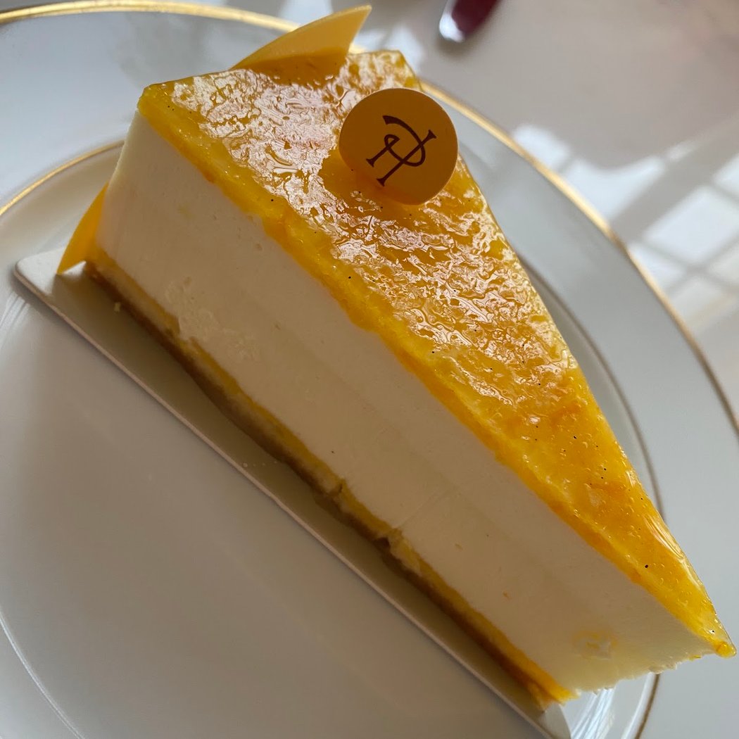 Le Café Pierre Hermé Paris - Hôtel Les Lumières Versailles 1