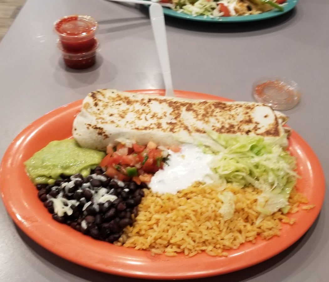 Los Caporales Taqueria 1st. Street 3