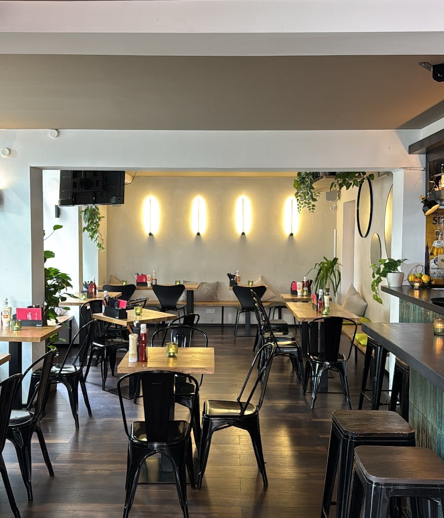 Forty Four Burger & Bar 2