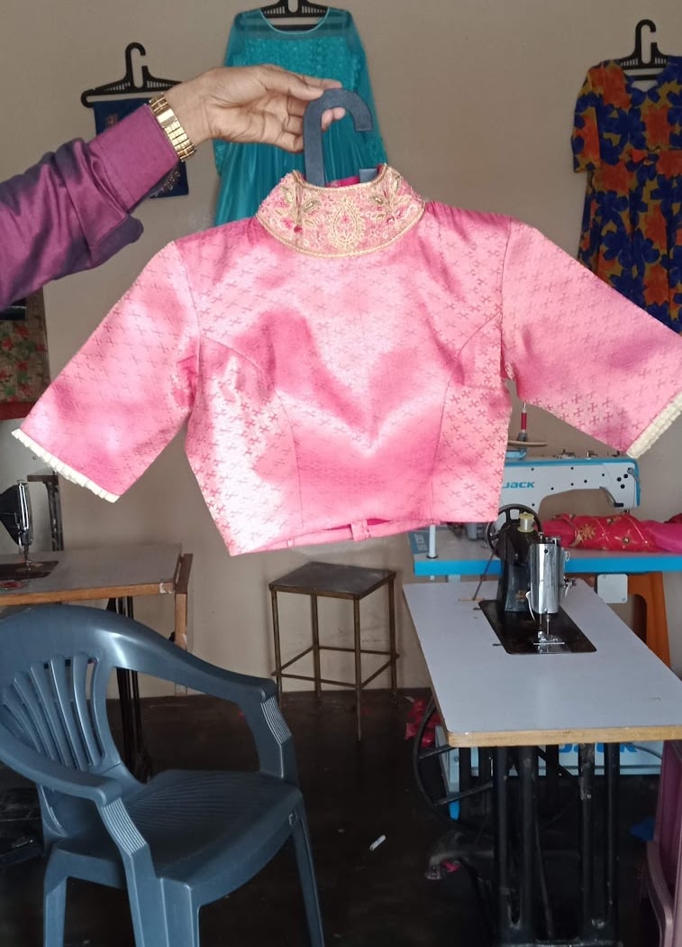 AR FASHION DESIGNER BOUTIQUE 3