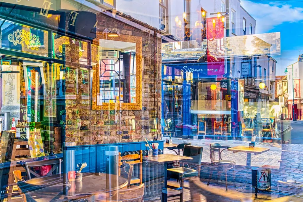 Windowscapes Featuring Single-Exposure Photographs 1