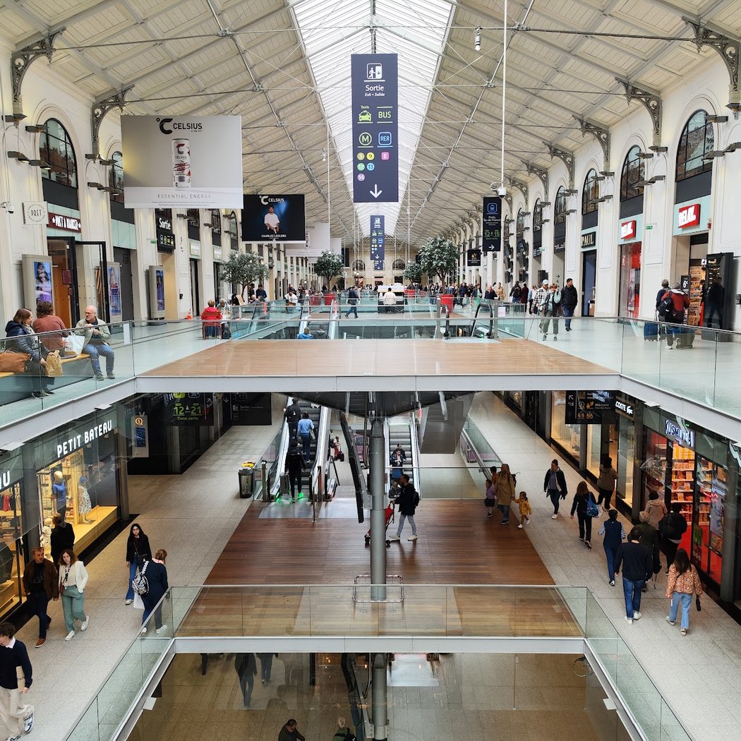 Shopping centre "Saint-Lazare" 5