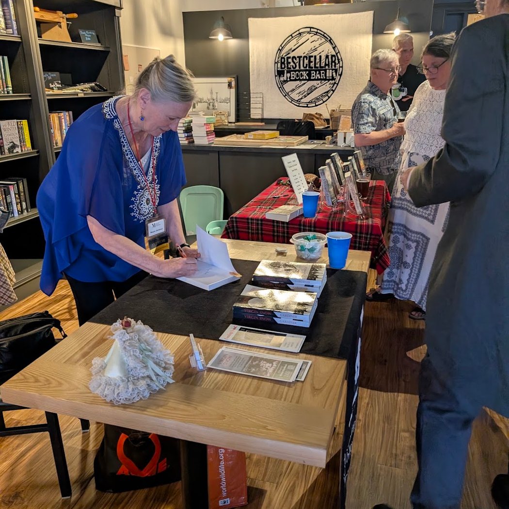 BestCellar Book Bar 3