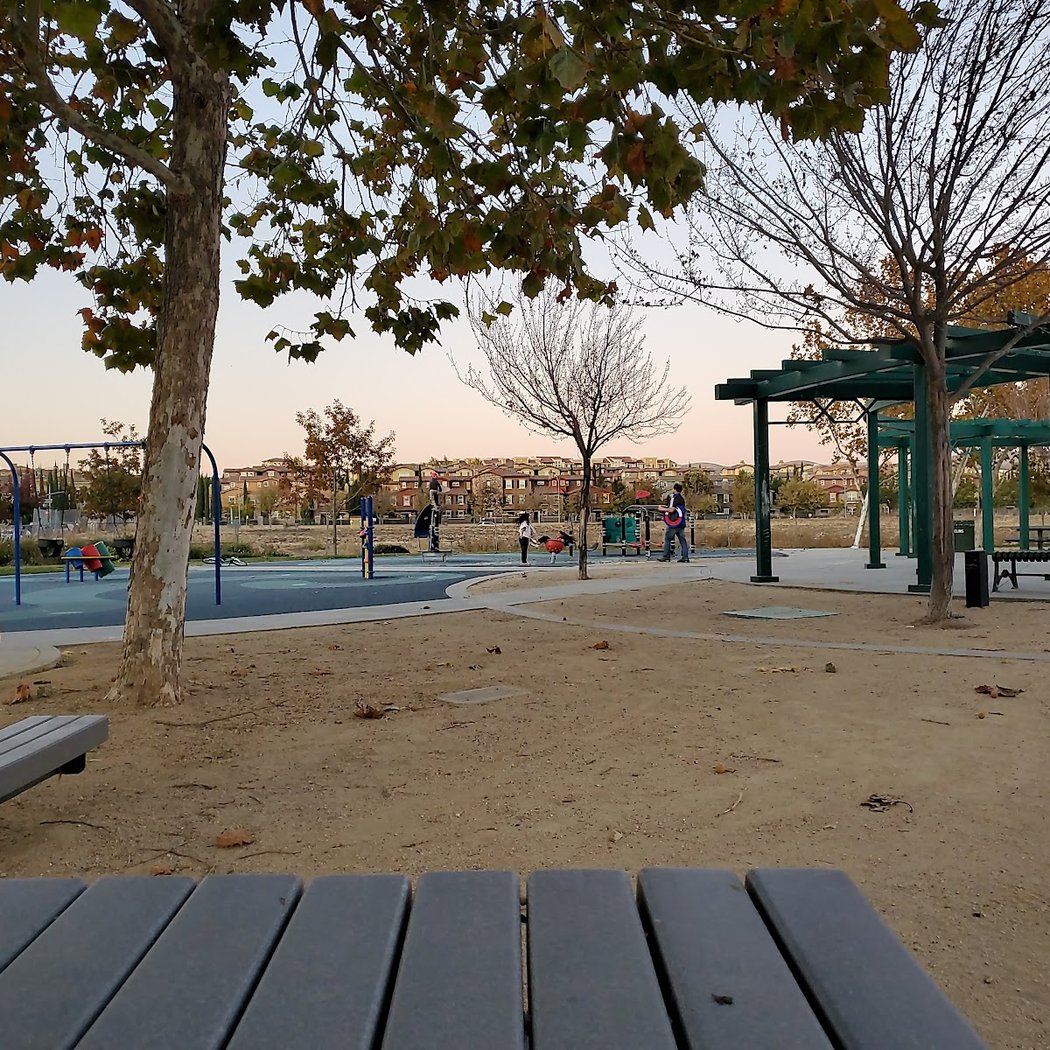 Devany Square 2
