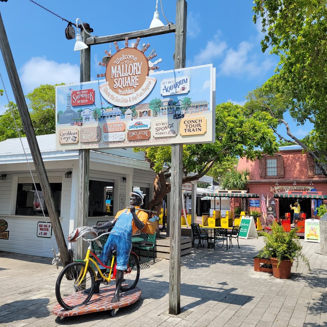 Mallory Square 2