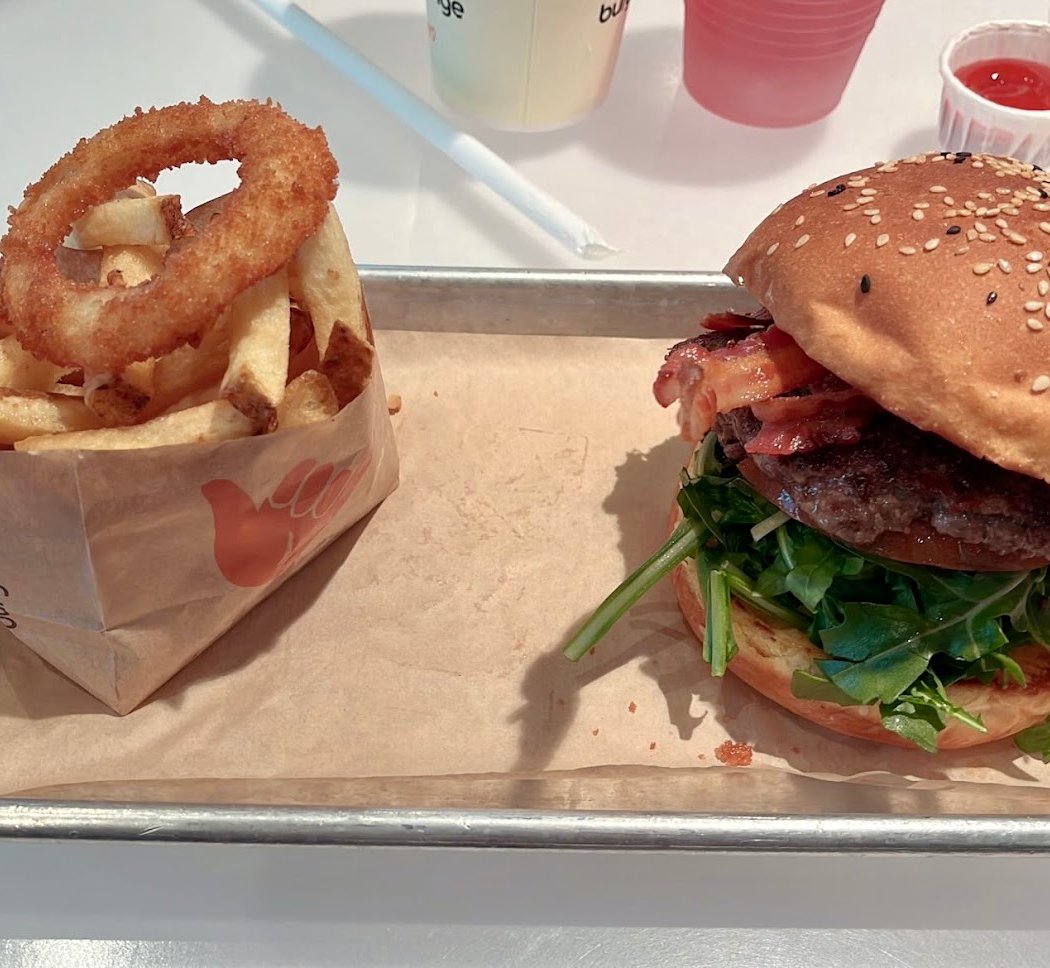 Burger Lounge 3