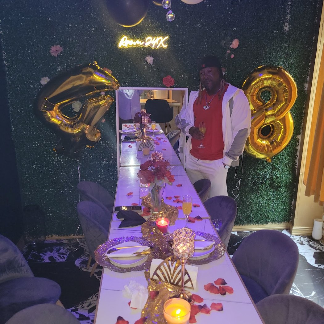 Room 24k 3