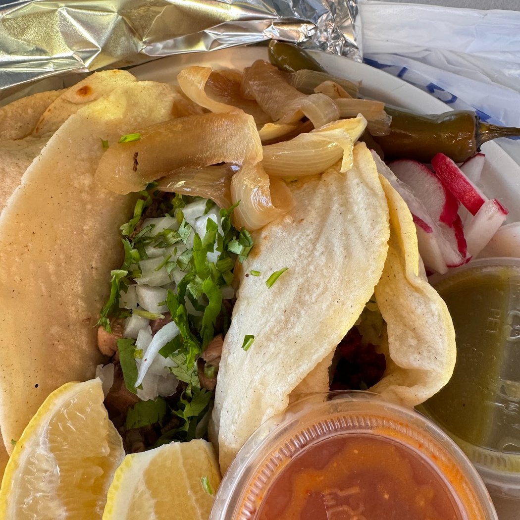 Antojitos Chapines Food Truck 2