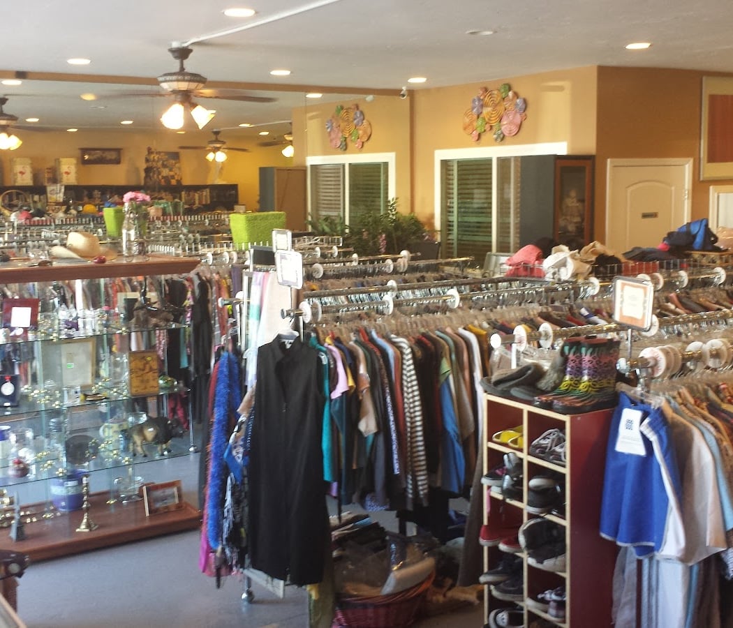 5th Avenue Family Thrift-Mart 1