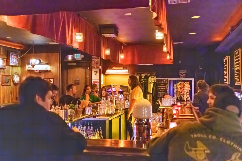 Little Hill Lounge 1