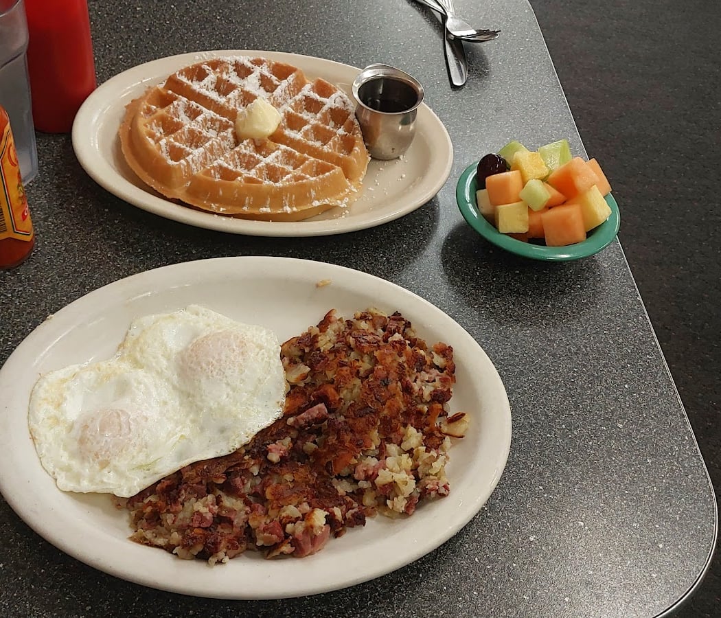 Village Inn Café 3