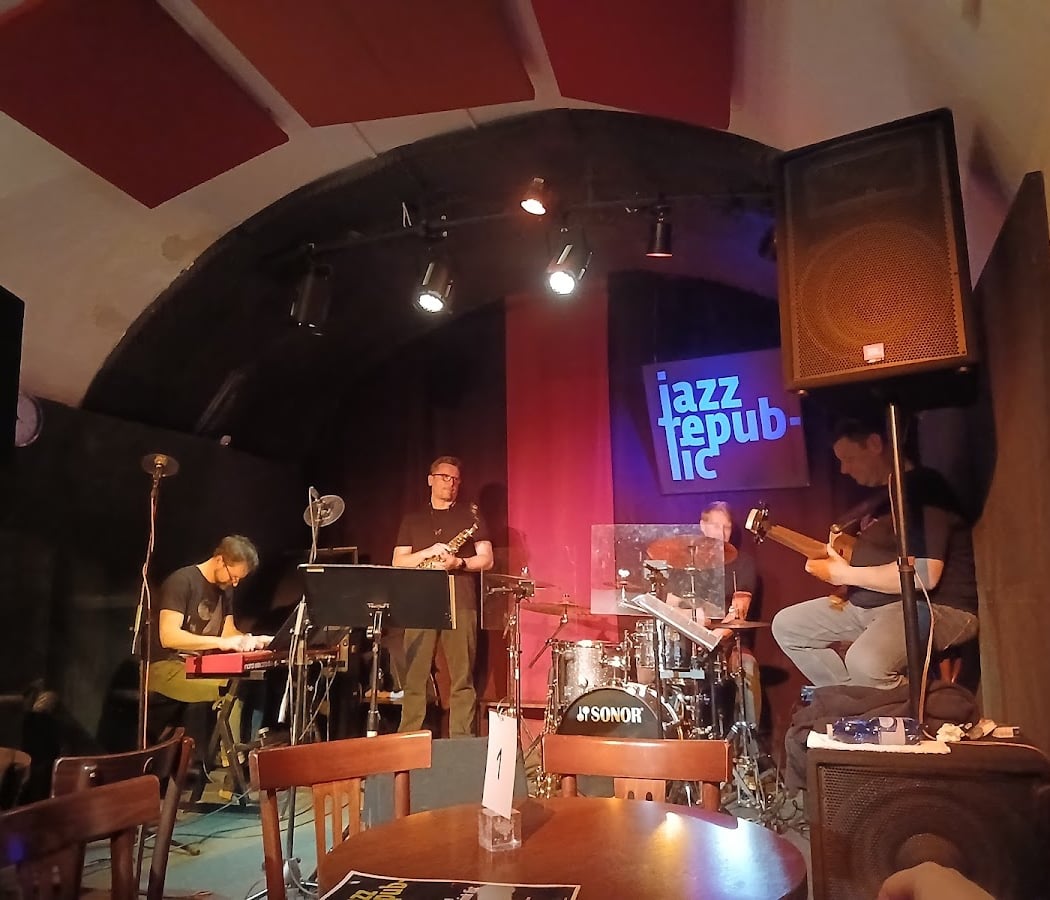 Jazz Caravan 3