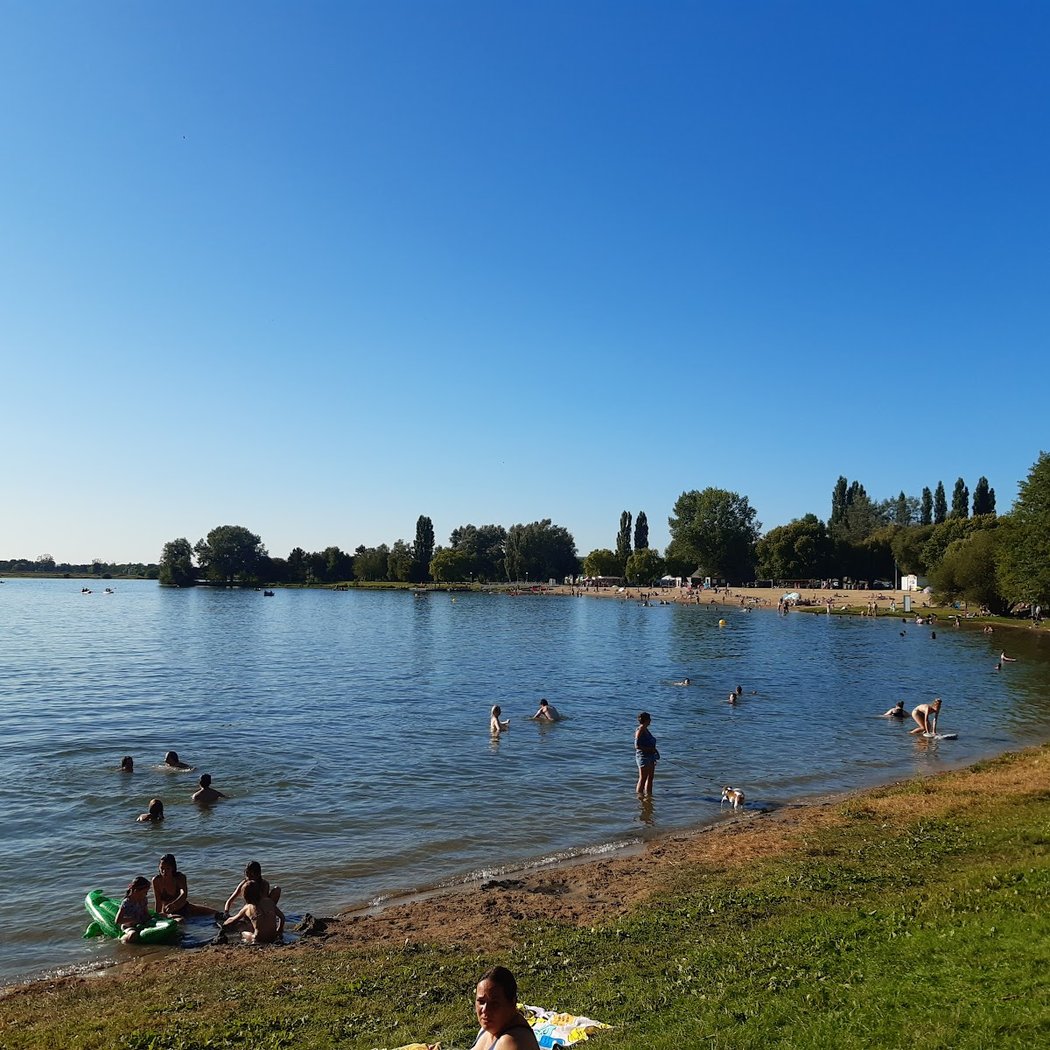 Base Recreational Lake Pont l'Eveque 5