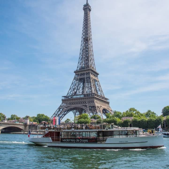 Musical Aperitif Cruise in Paris 3