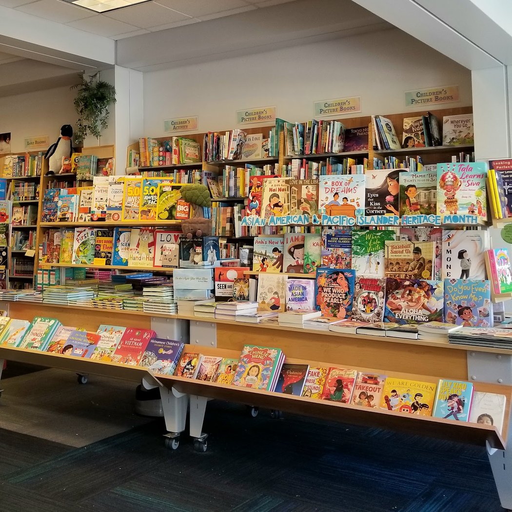 Books Inc 1