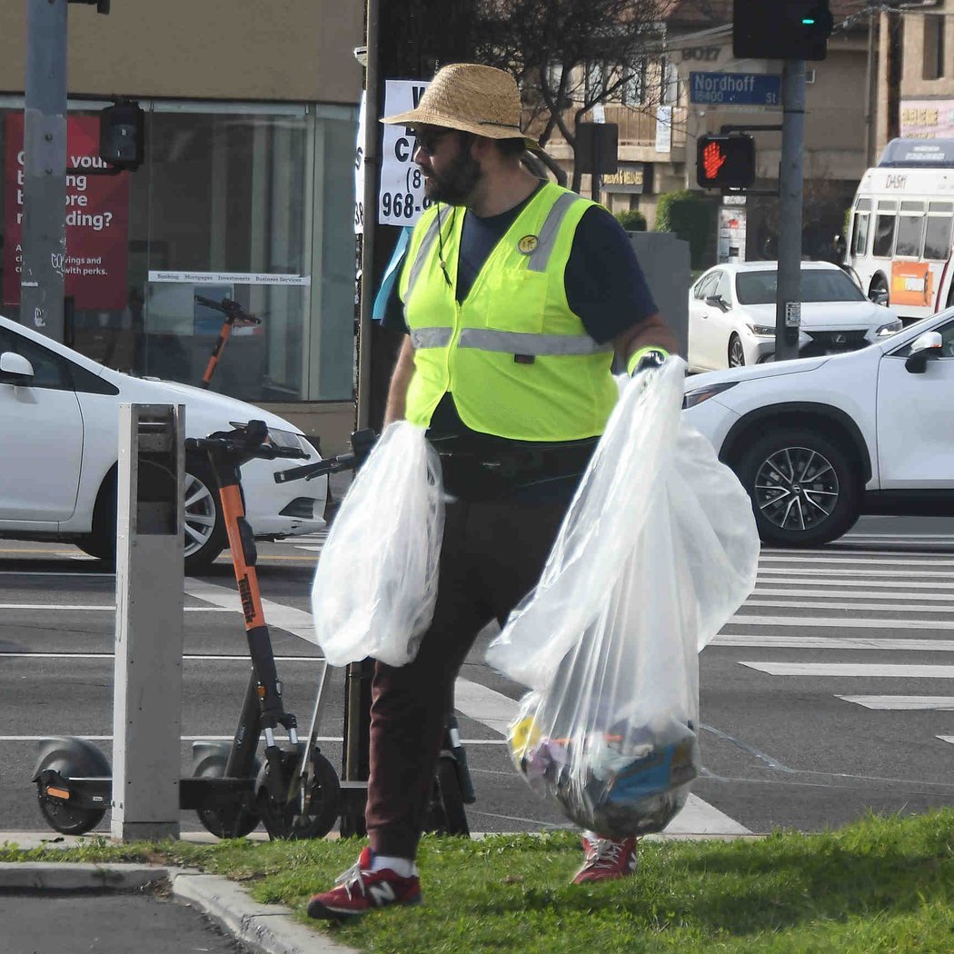 Monthly Neighborhood Cleanup: West Micheltorena & San Andres Street 3