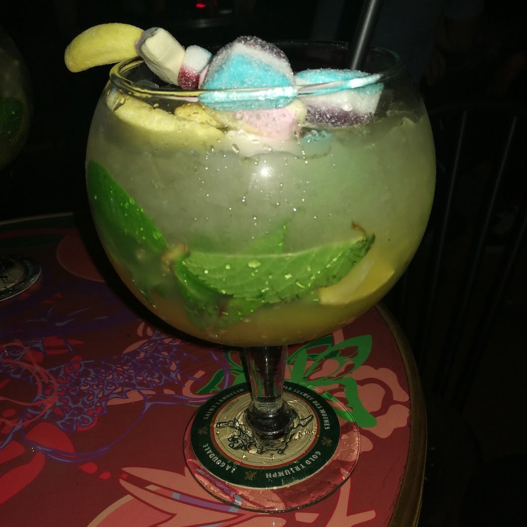 Student bar 1